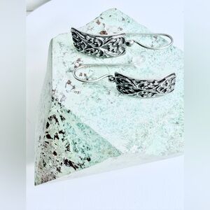 Silpada Vintage Sterling Engraved Hearts “ANY TIME ANY PLACE” Wire Drop Earrings